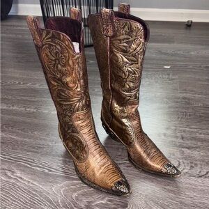 Elegant Brown Western Boots